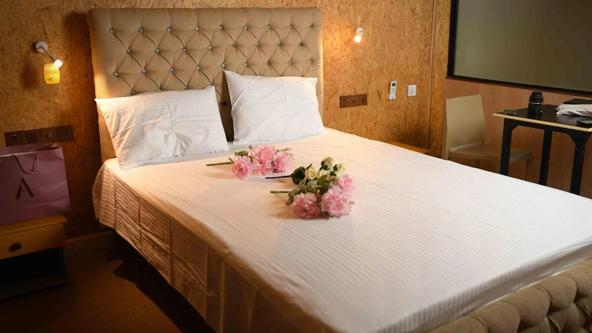 Mon Ami City Hotel Негомбо Шри-Ланка