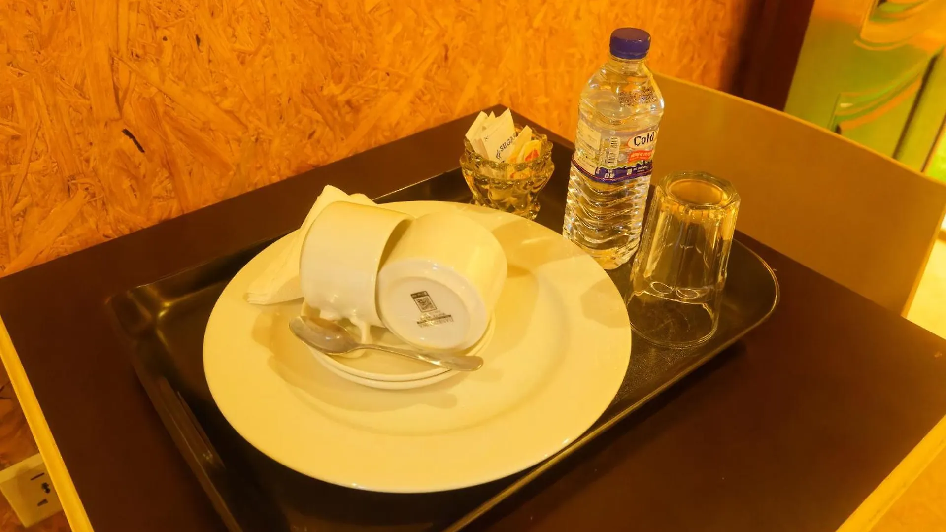 Mon Ami City Hotel Негомбо